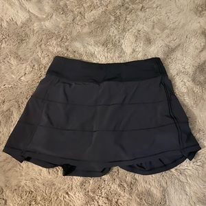 lululemon black skirt